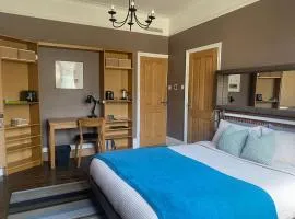 Modern Private Studio Room