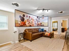 Brand New Charming Home 9 Miles To Disney, hotel em Orlando
