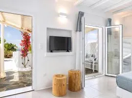 Luxury Paros Villa 1 Bedroom The Cobble Suite Private Jacuzzi & Private Terrace Naousa