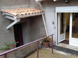 Appartement charmant à Le Vigan avec terrasse, hotel in Le Vigan