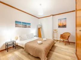 Sunny Cascais Flat 5Min Stroll to the Beach