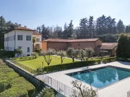GuestHost - Two-room apt in Villa with pool!