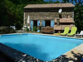 Mas Avec Piscine et soin offert