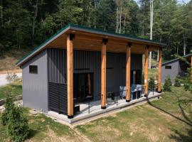 Legends Lane C - by The Chalets, hotel in Logan