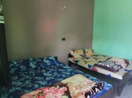 Sarthak Home Stay, hotel v destinaci Gupta Kāshi