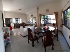 Thongkham house