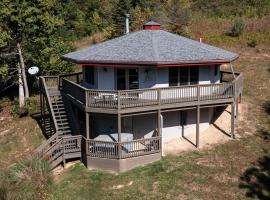 Treetop - by The Chalets, hotel u gradu Logan