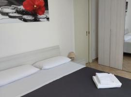 Lovely House risveglio fronte mare, hotel in Marina di Pescoluse