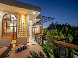 Bulan Adi Villa By Reccoma