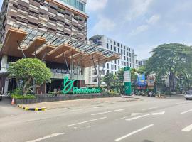 Apartemen B Residence By LiviRooms BSD CITY, hótel í Tjilandak
