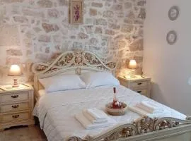 Tselekos House Old renovated stone house crete