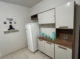 Flat Girassol 02 próximo a Graciosa e UFT, hôtel à Palmas
