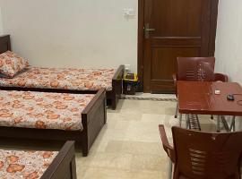 Royal blue boys hostel, hostel in Islamabad