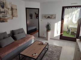 F2 Florival 45m2, avec terrasse, route du vin et free parking, hotel din Guebwiller