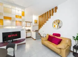 Villetta con balcone - vicino Linate e stazione