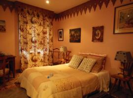 Les Bains Bed & Breakfast: Cheny şehrinde bir Oda ve Kahvaltı