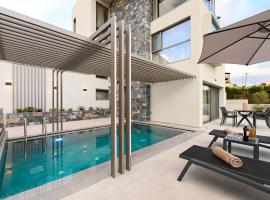 MGK Complex Suite with private pool ligaria,made – hotel w mieście Ligaria