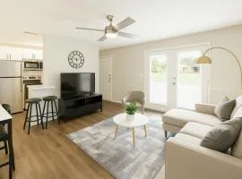 Cozy 2BR Family Duplex Near Parks N Shopping