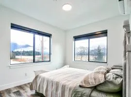 Cozy Luxury Close to Downtown 204