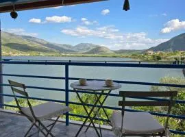 Lake View Loft 5