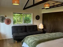Five Paddocks Blue Cottage Private 5mins to SH1