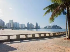 Centro de SV Frente praia com Garagem e Wi-Fi