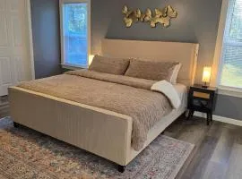 Cozy Home Sleeps 6 3 bed 2 bath off I-10
