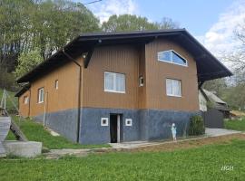 Cabana HATERE, hotel de playa en Moisei