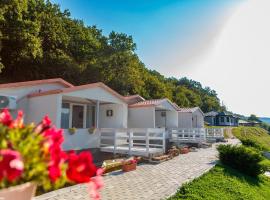 Route 57 Sichevița, kemp v destinaci Sicheviţa