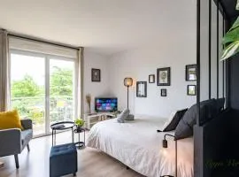 Logis Verde à 5 minutes de l'autoroute A10, balcon & parking privé