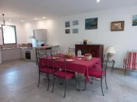 maison de village avec patio