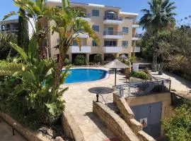 Stylish 1BR Apt With Pool - Near Mall, Restaurants & Shops