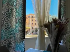 NIMPHAEA BLUE APARTMENT - Elegant Central Flat, Walk to Beach & Train Station