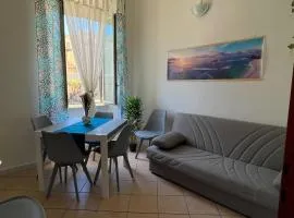 NIMPHAEA BLUE APARTMENT - Elegant Central Flat, Walk to Beach & Train Station