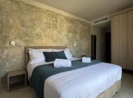Hotel Harmony-Smile