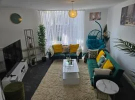 Glams luxury flat