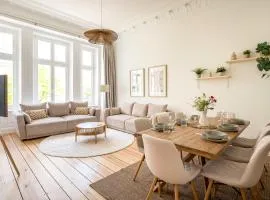 Hamburg City Apartment auf 120qm mit Billardtisch für bis zu 9 Gäste