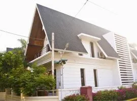 Holiday Aapke Liye Bungalow no 8- 3 BHK