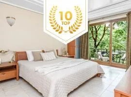 Jacuzzi apartments x Free parking x SELF CHECK-IN 24x7 by H&H