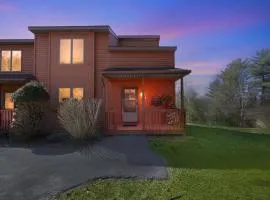 Fox Lair 29L - Cozy End Unit with Mountain Views