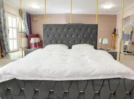 Azur House