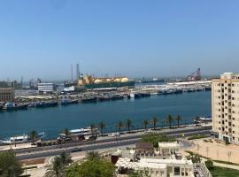 Cheap Sharing Stay at heart of Sharjah- ارخص ايجار يومي و شهري مشترك, hotel in Sharjah