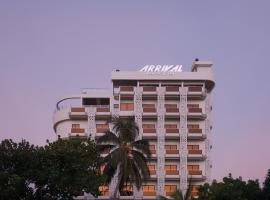 Arrival Beach and Spa, hotel con estacionamiento en Gulhi