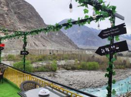 Indus Lodges Gilgit, hotel v destinaci Gilgit