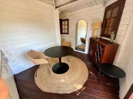 Stunning sea view bungalow - salinas, hotel di Ses Salines