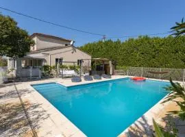 Universo private pool and large garden