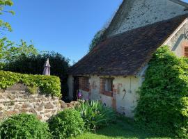 The Petit Prince Studio at Chateau Mareuil, hotel v destinaci Brigueuil-le-Chantre