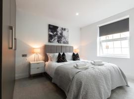 Elegant Apartments in Staines l Free Onsite Parking, hotel di Staines