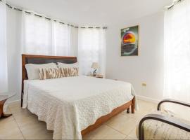 Cozy Apartment w/Ocean View, Pool & Beach Access