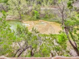 Cedar Falls Cabin 3 Next to Turner Falls Park